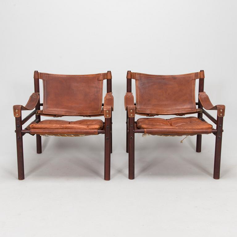 Arne Norell, fåtöljer, ett par, "Sirocco", 1900-talets senare hälft.