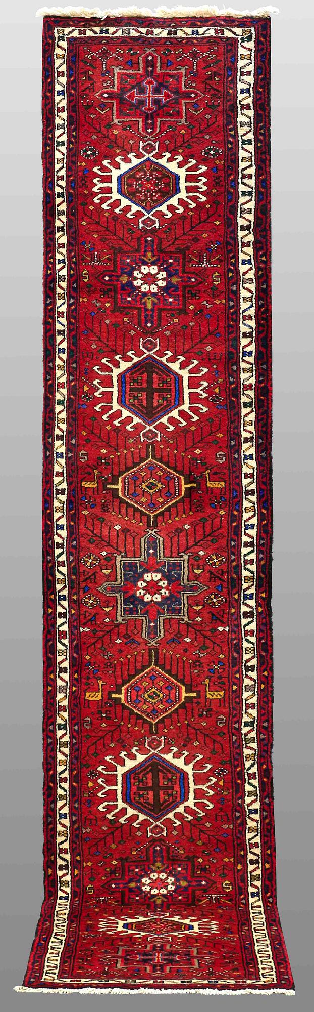 A RUNNER, Karadja, ca 367 x 70 cm.