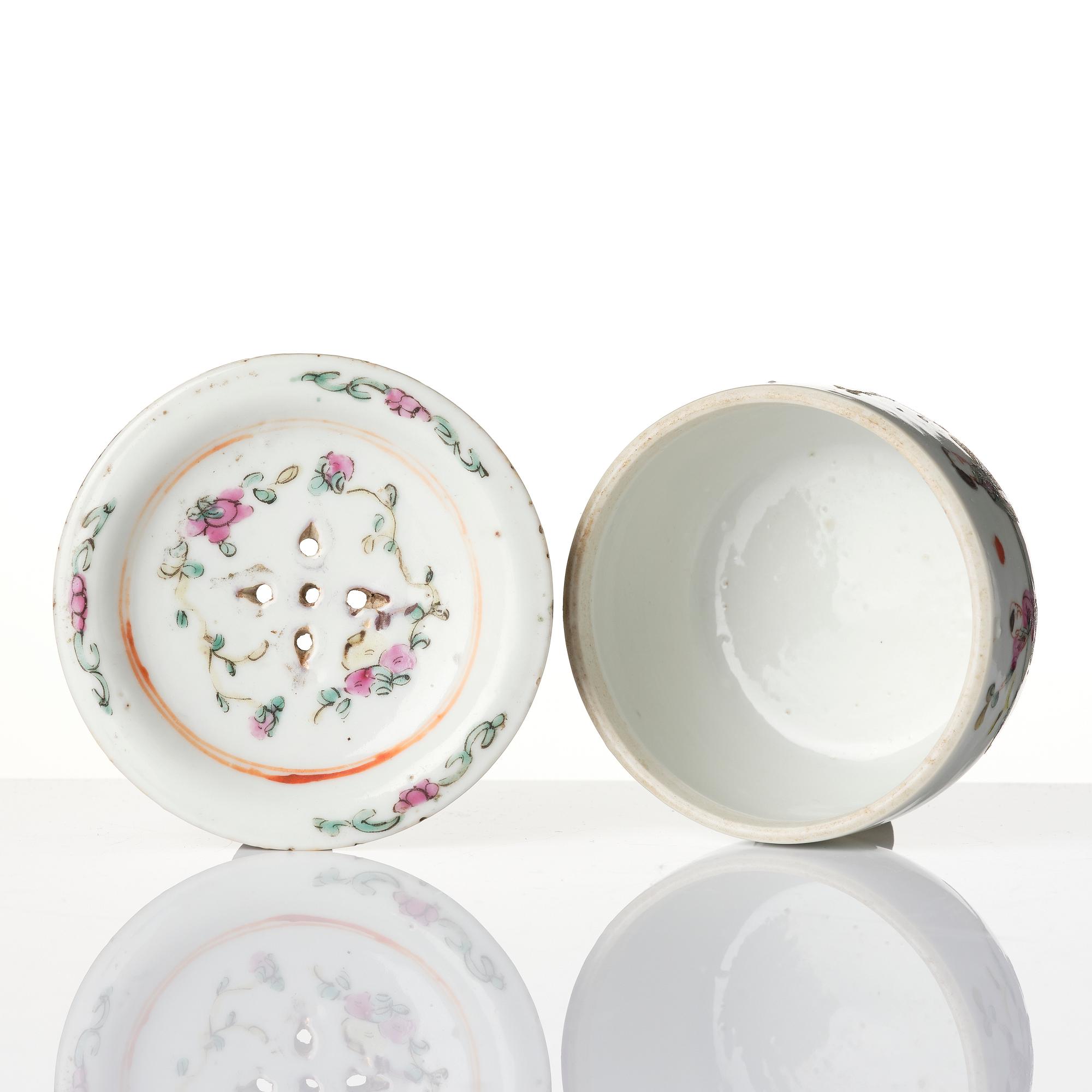 Two Chinese famille rose porcelain dishes and a censer, a pair of enamel spoons, Qing dynasty.
