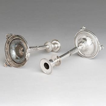 ADOLF ZETHELIUS, LJUSSTAKAR, ett par, silver, empire, Stockholm 1823.