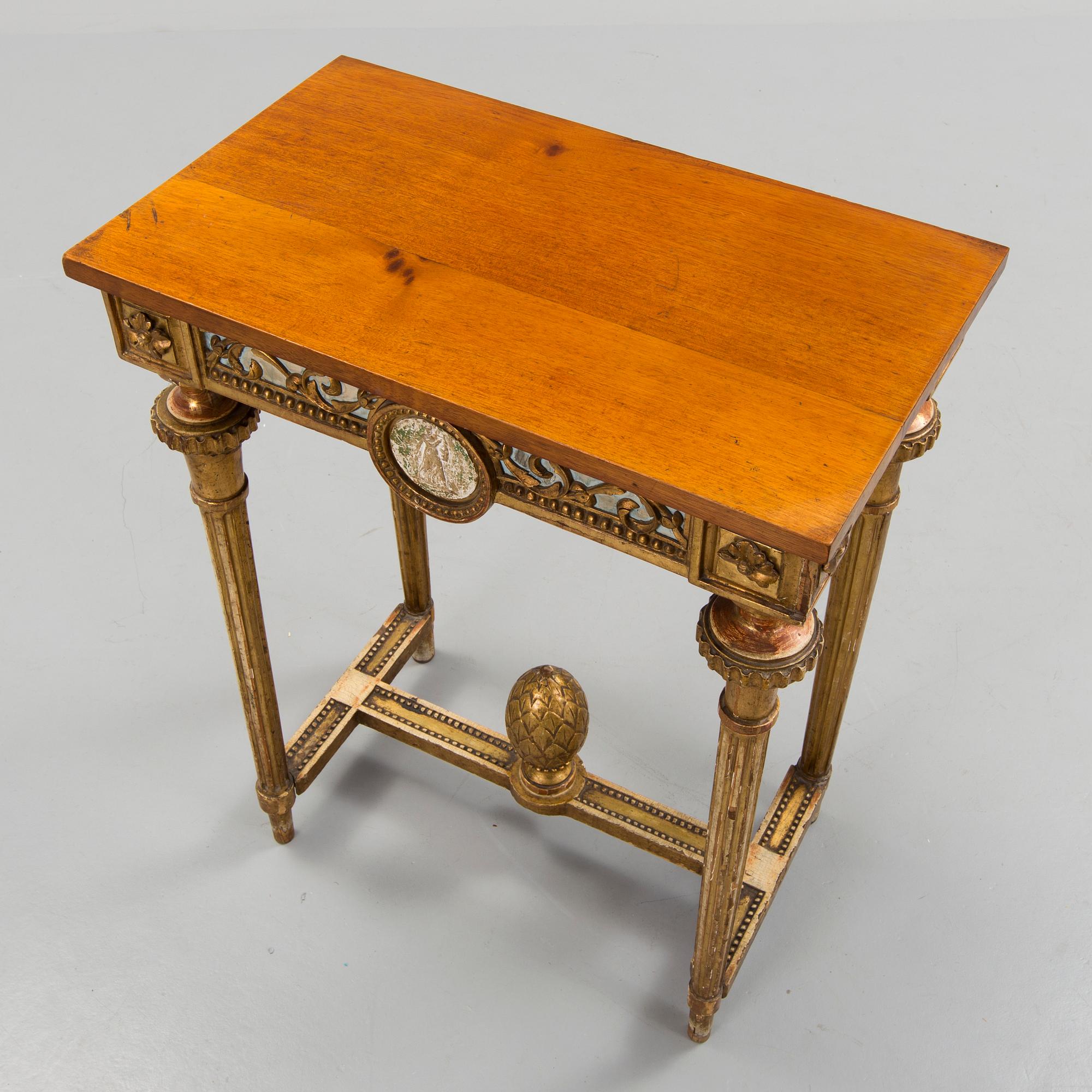 A console table made in Stockholm in the manner of Pehr Ljung, 1790´s.