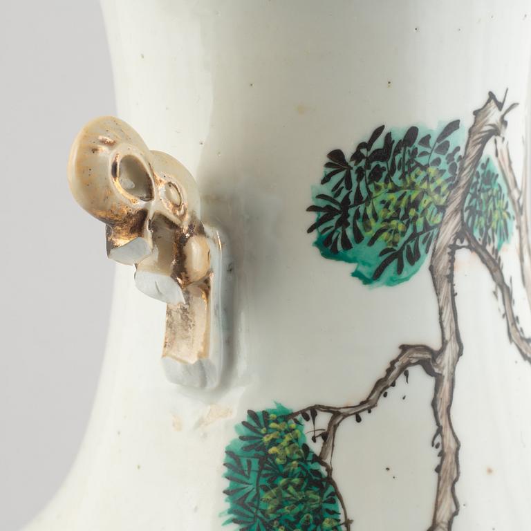 A porcelain floor vase, China, 20th century.