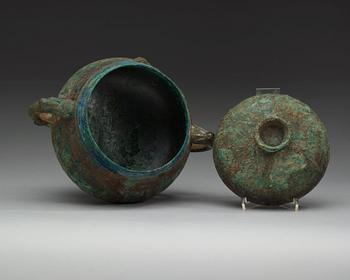 An archaic bronze food vessel, gui, presumably Shang Dynasty (c. 1600-1040 BC)/early Zhou Dynasty (1040-256 BC).