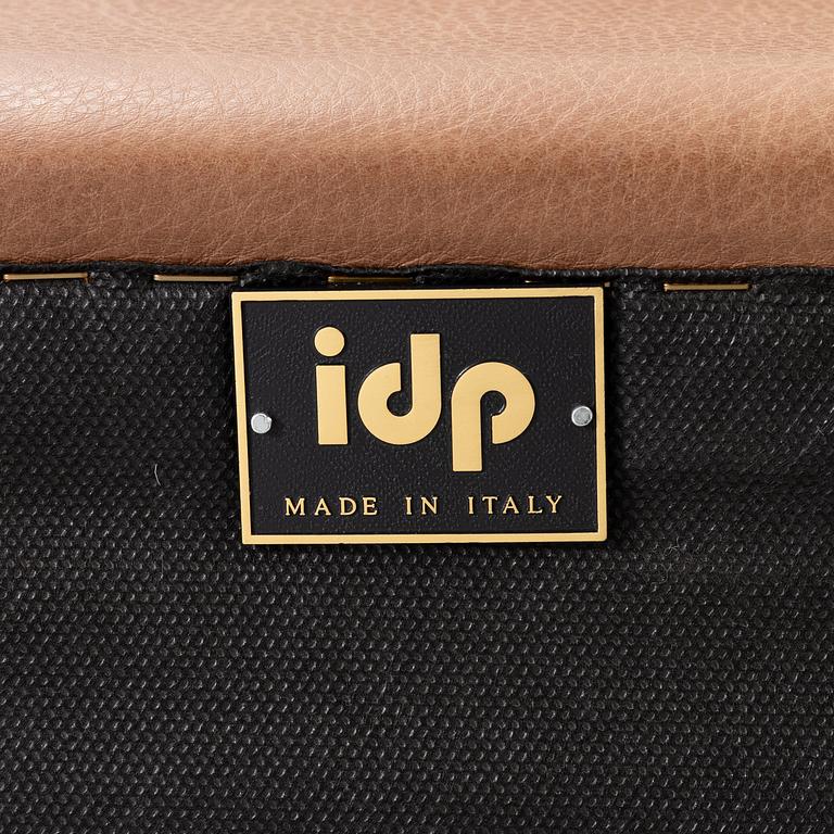 Armchairs, a pair, Howard model, IPD, Italy.