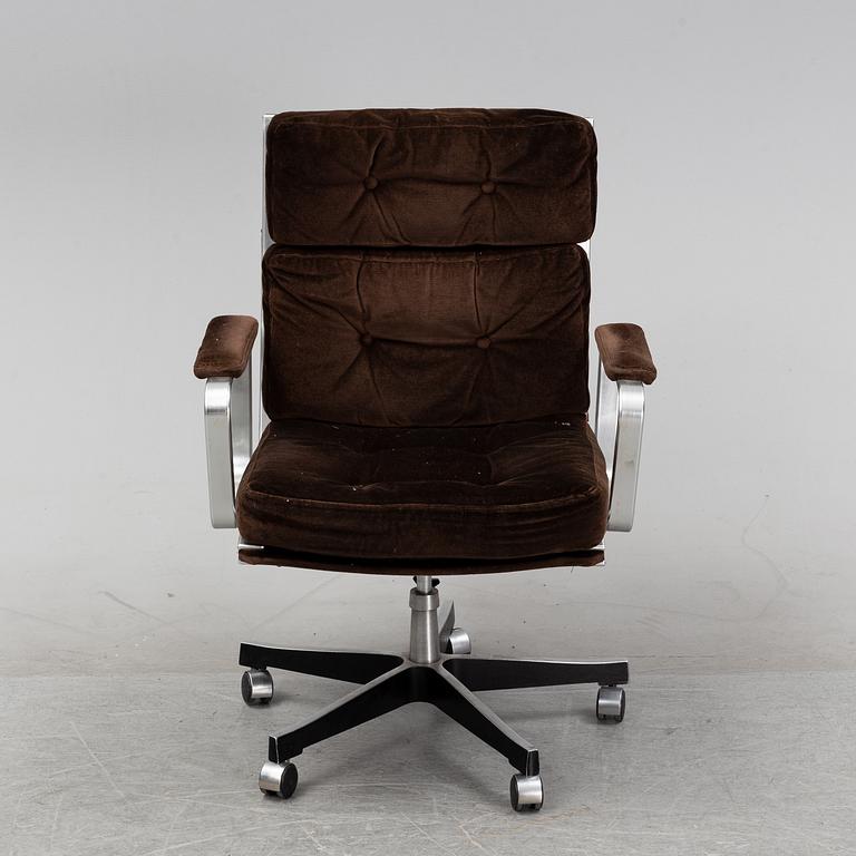 Karl-Erik Ekselius, a 'KS 172 H' desk chair, JOC Möbel AB, Vetlanda, 1970.