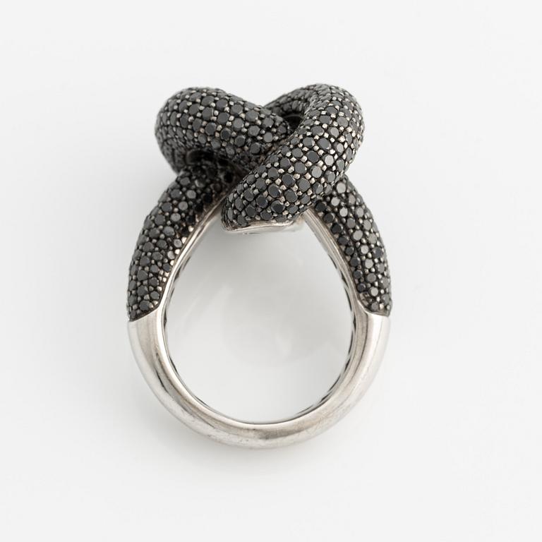 Engelbert ring "The legacy knot" Big, 18K vitguld med svarta diamanter.