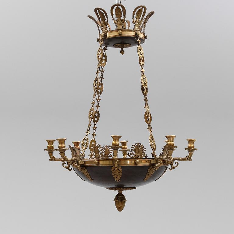 TAKAMPEL, empirestil, omkring år 1900. Höjd ca 85 cm.
