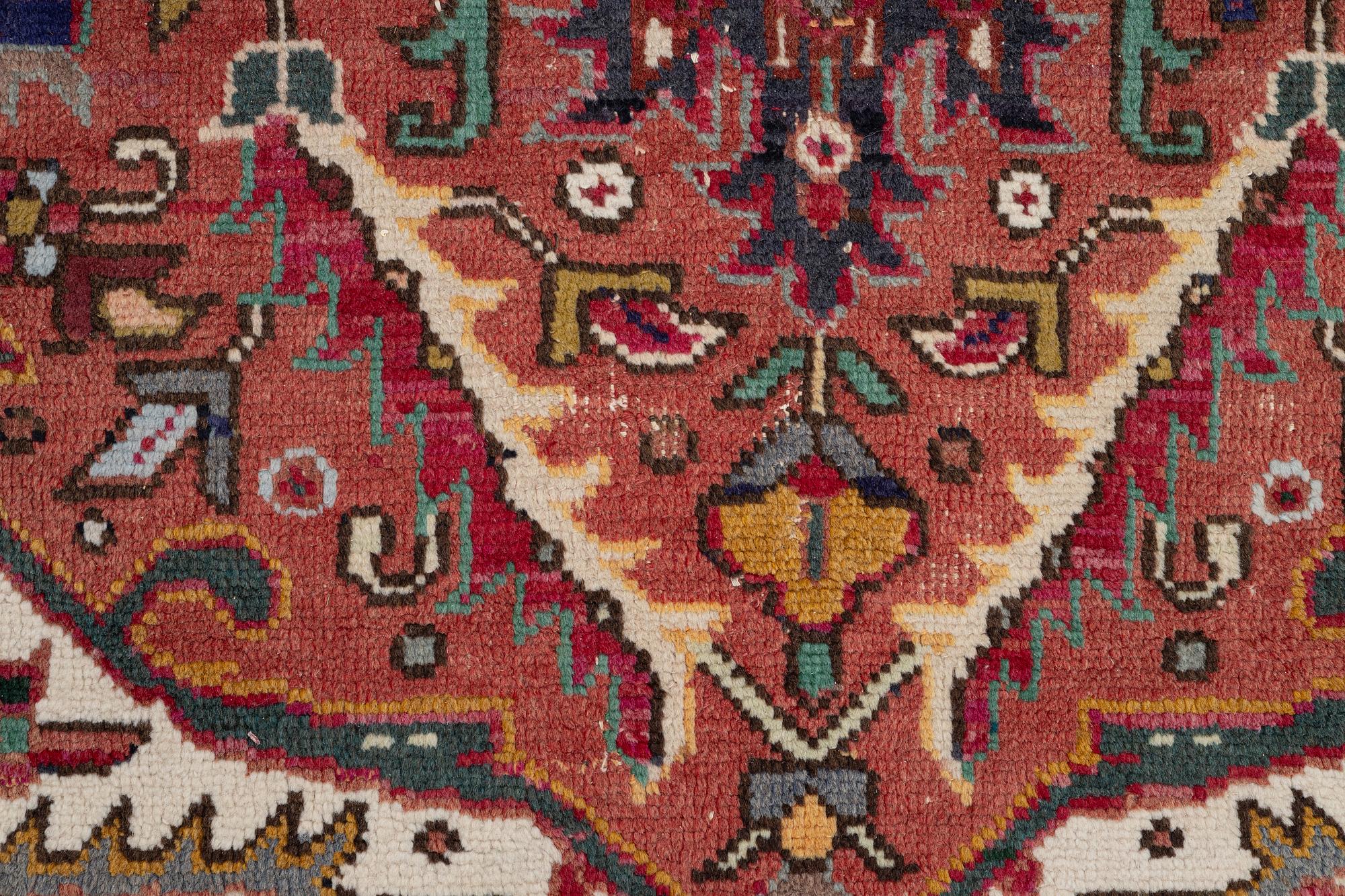 Matta, troligen Ahar, ca 340 x 245 cm.