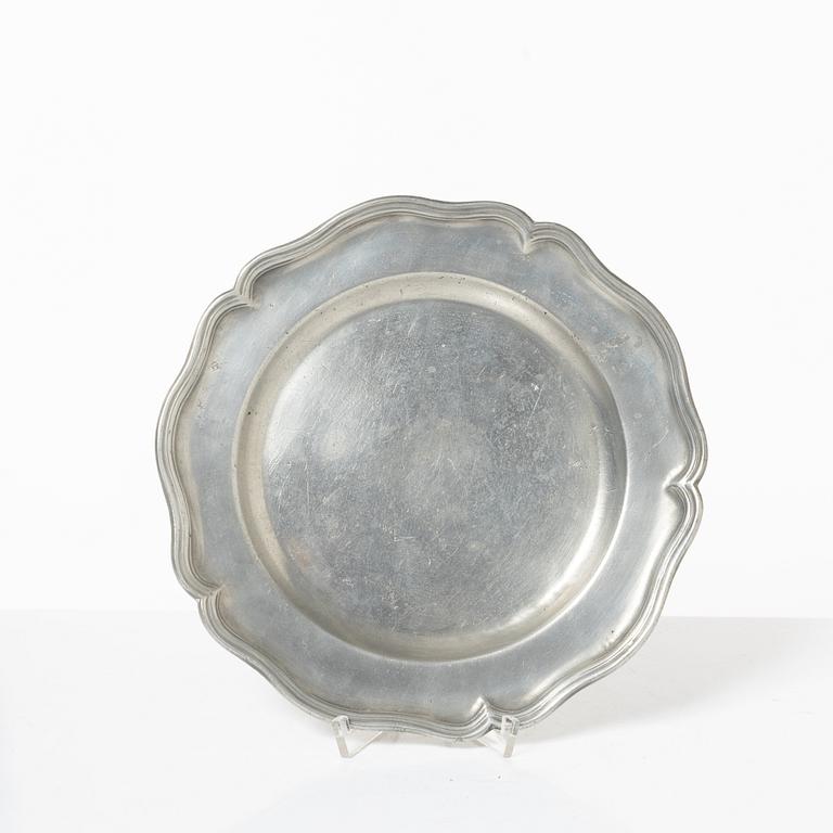 Bowl and 2 plates, pewter, various masters, Stockholm.