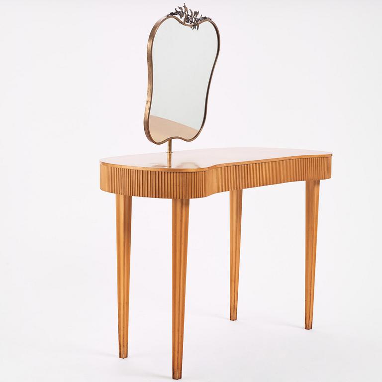 Einar Dahl, a vanity table with mirror, cabinet maker Hjalmar Wikström, for the Stockholm Craft Association ca. 1939.