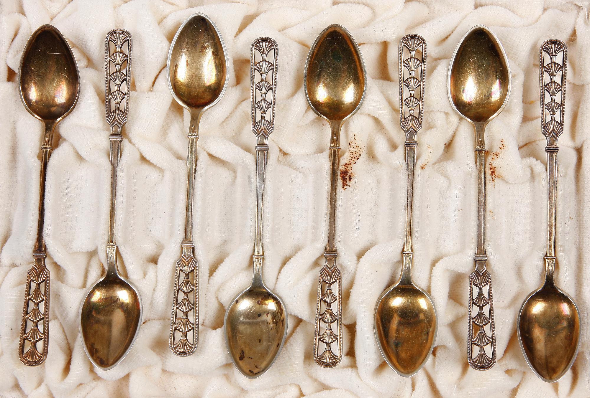 TESPINDEL SAMT KAFFESKEDAR, 9 delar, silver, Fredrik & Wilhelm Zethelius, Stockholm 1843 resp David Andersen, Oslo.
