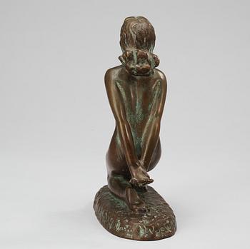 Carin Nilson, Seated woman.