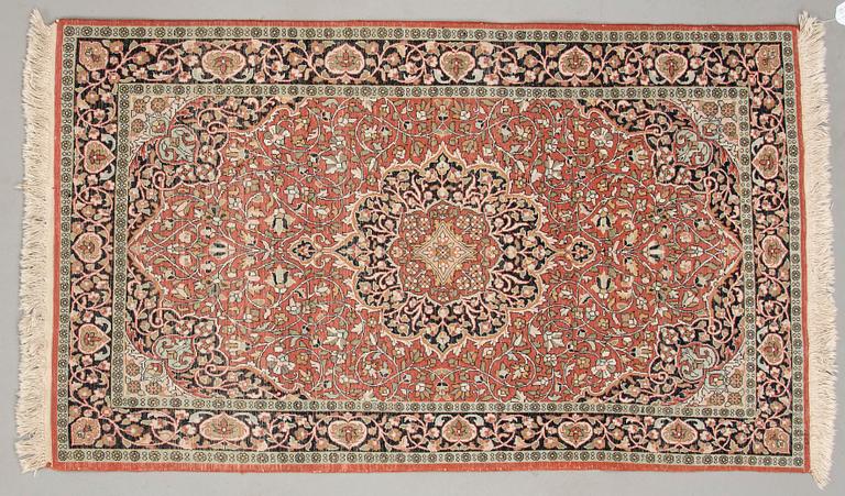 MATTA, Persien. Ca 92x156 cm.