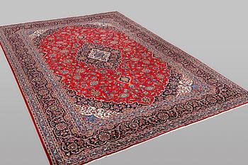 A carpet, Kashan, ca 360 x 247 cm.