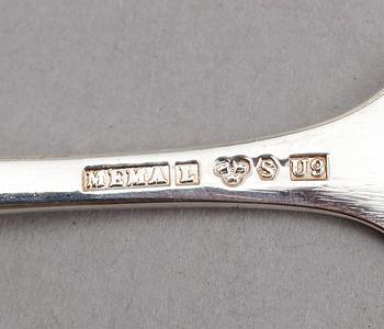 SKEDAR, 16 st samt SOCKERTÅNG, silver, svenska och norska stämplar, 1900-talets mitt. Vikt ca 177 gram.