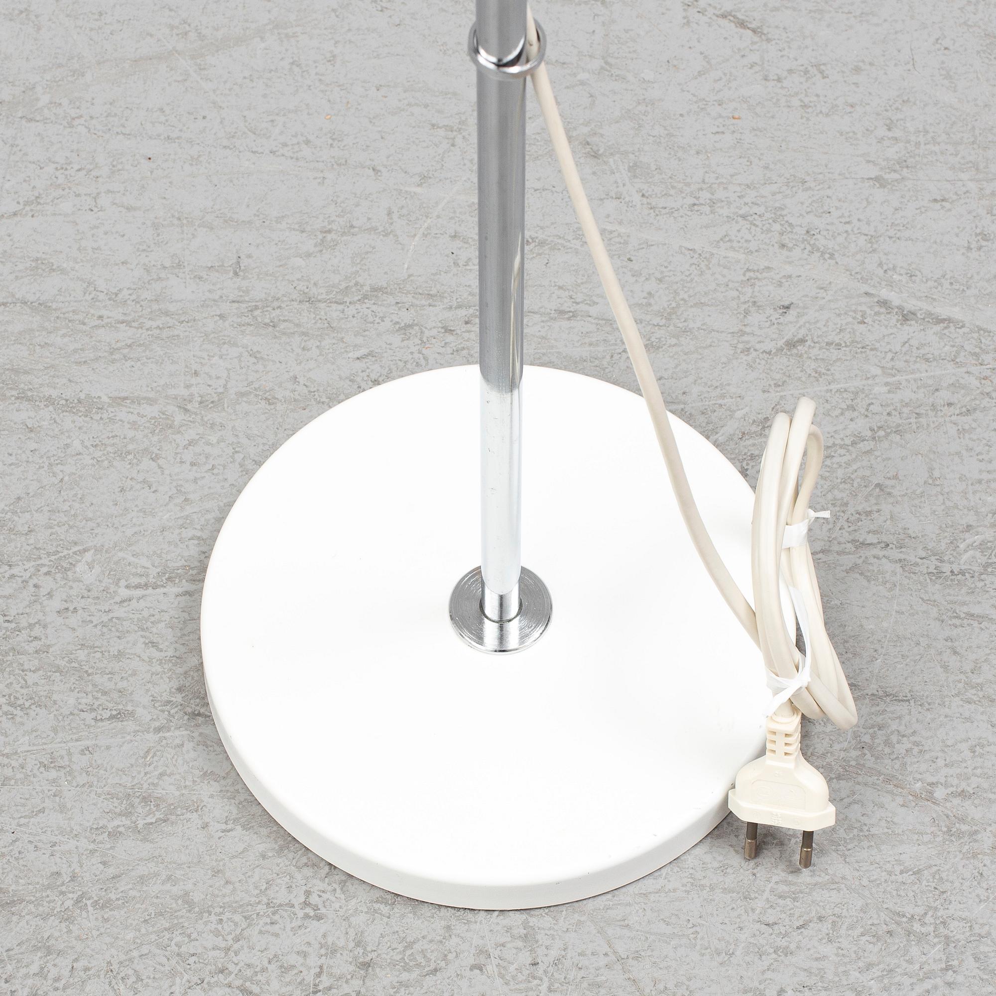 BEN AF SCHULTEN, a BS812 standard light from Artek, Finland.