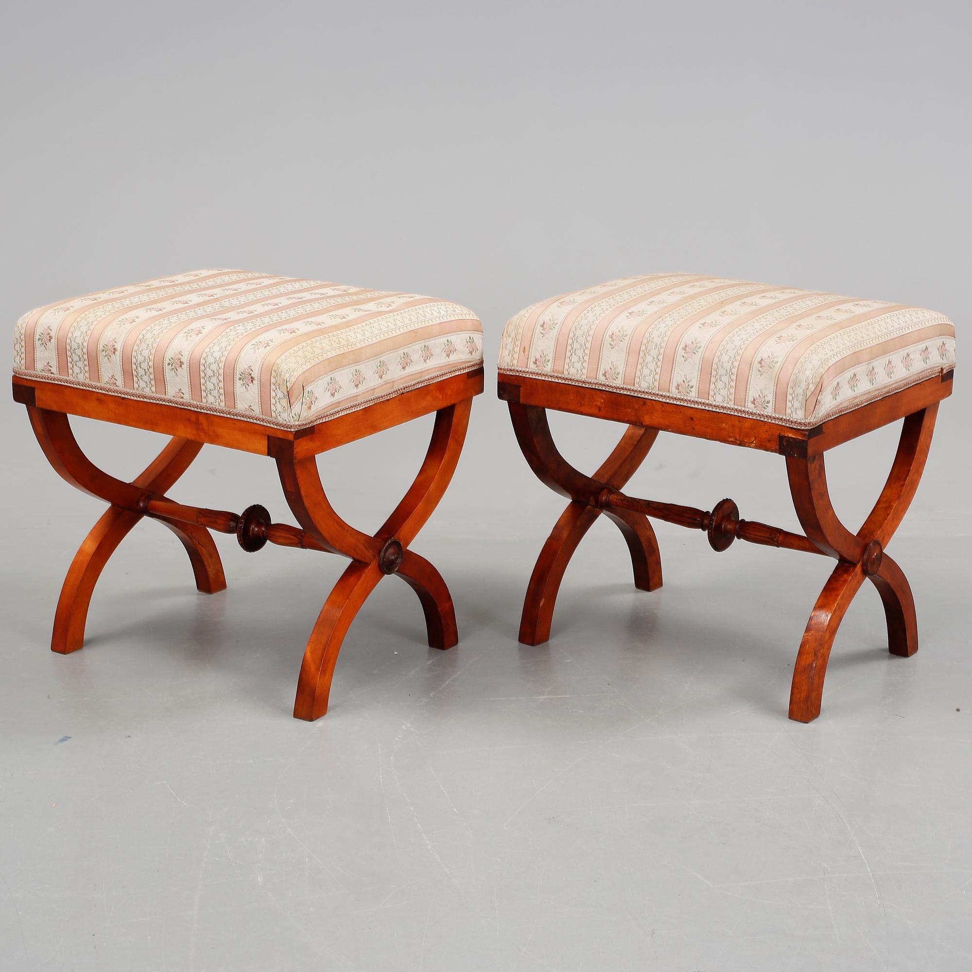 TABURETTER, 2 st, 1800-tal.