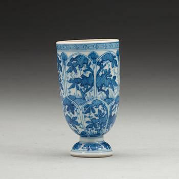 A blue and white cup with stand and a goblet, Qing dynasty, Kangxi (1662-1722).