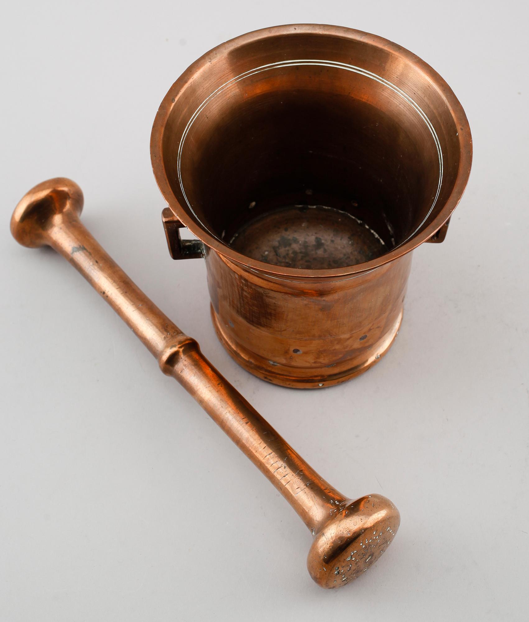 MORTEL MED STÖT, mässing, 1800-tal.