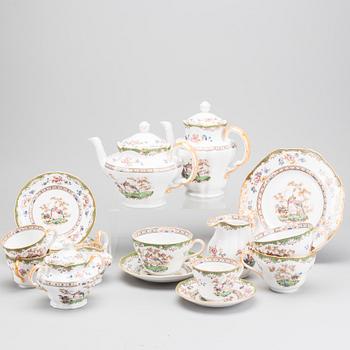 An english mid 20th century coffee and tea bone china "Eden", Spode service set. 52 parts.