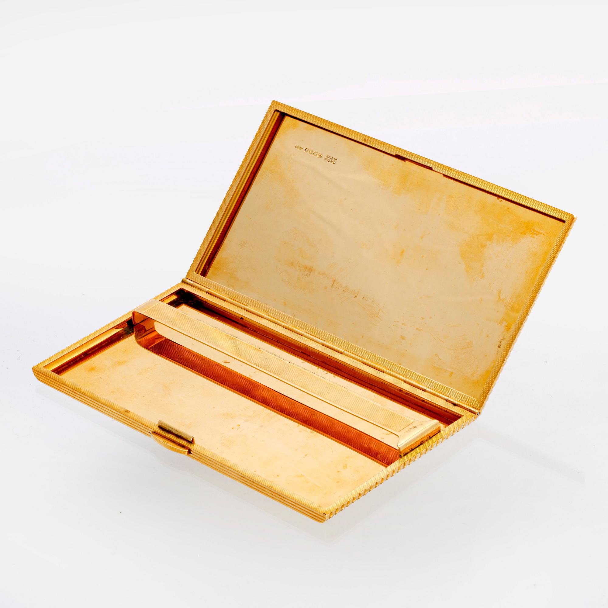 Cigarettetui 18 K guld, SBS Ltd London 1947.
