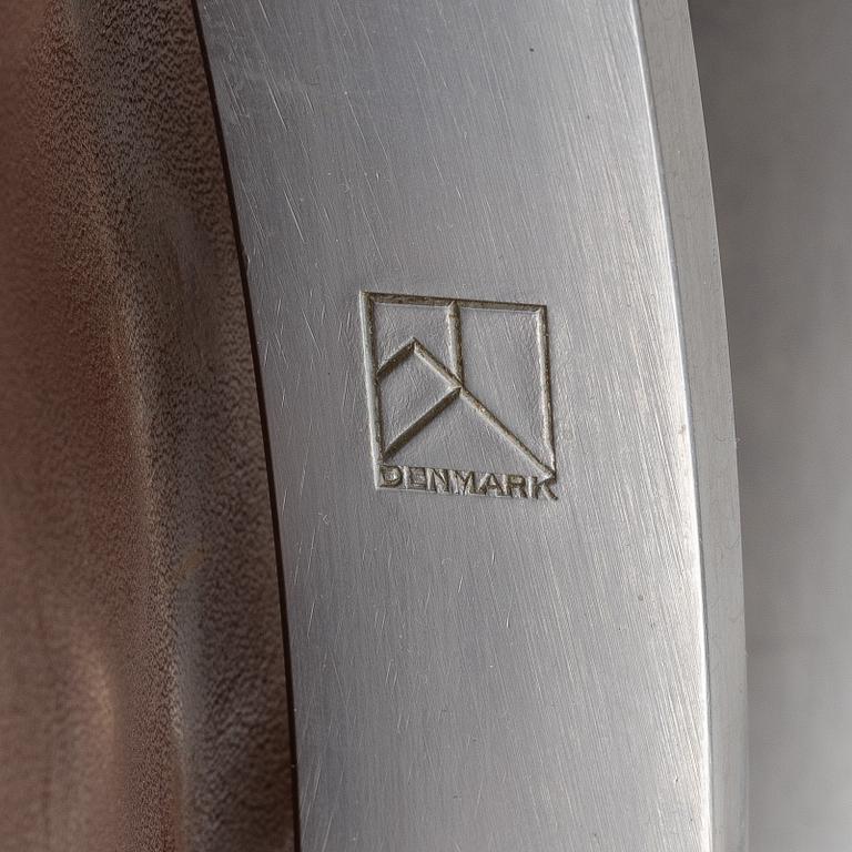 Poul Kjaerholm, a pair of brown leather "PK-22" chairs, edition E Kold Christensen.