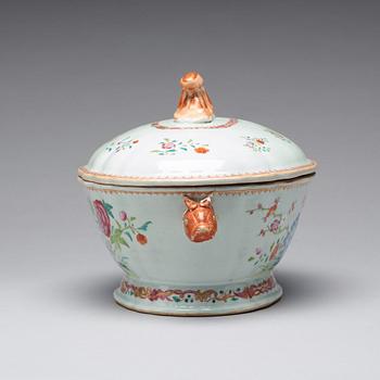 A famille rose tureen with cover, Qing dynasty, Qianlong (1736-95).
