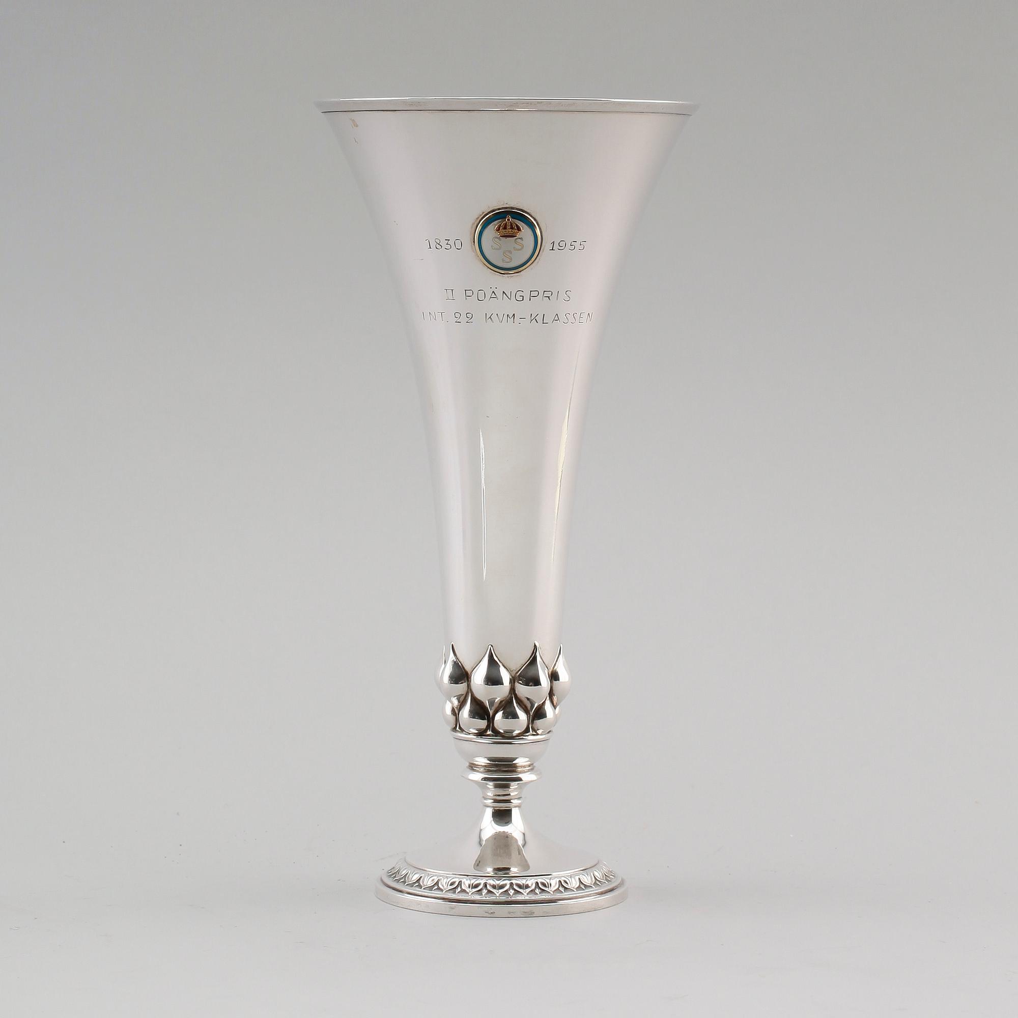 VAS, silver, omkring år 1900. Vikt 515 g.