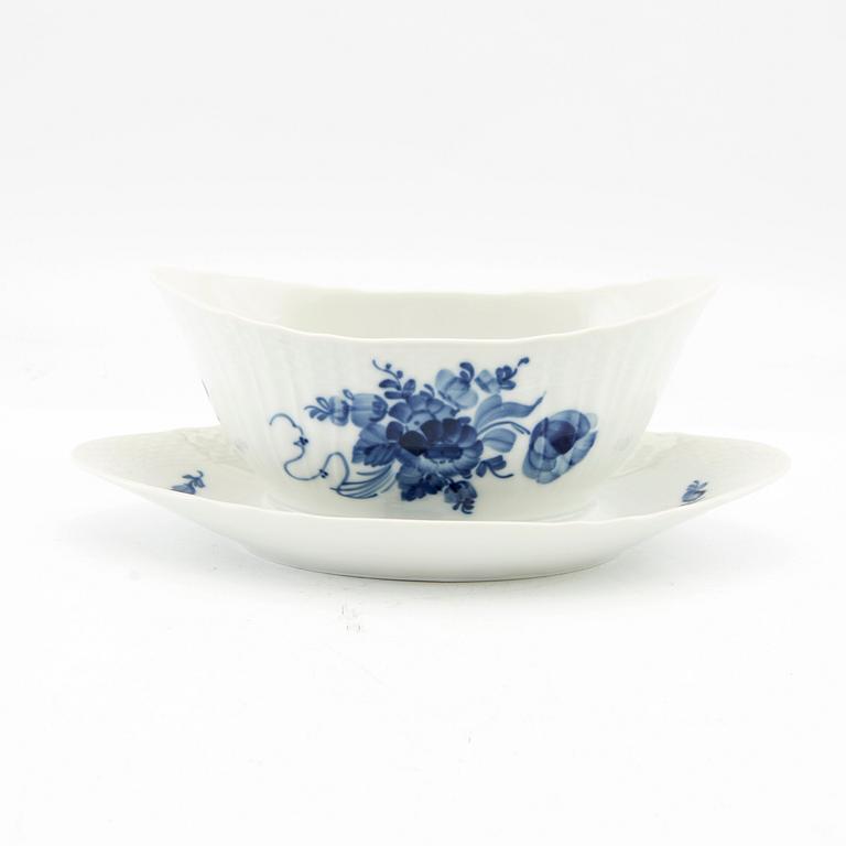 Servis 98 dlr "Blå Blomst" Royal Copenhagen Danmark 1894-1984.