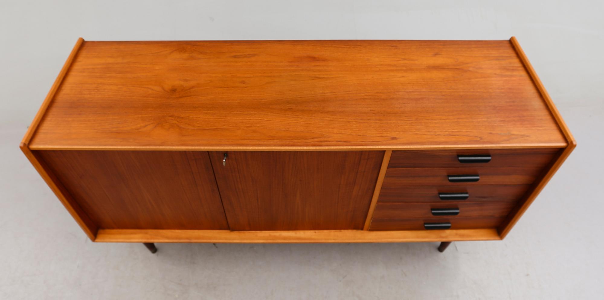 SIDEBOARD, 1900-talets andra hälft.