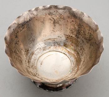 SKÅL, silver, CG Hallberg, Stockholm  1924. Total vikt ca 296 g.