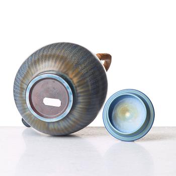 Berndt Friberg, a stoneware teapot and a bowl, Gustavsberg studio, Sweden 1960.