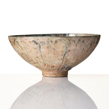 A Kashan lustre pottery Bowl, Persia, 13-14th century.