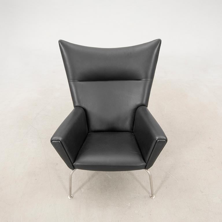 Hans J. Wegner, fåtölj, modell "CH445, Wing Chair", Carl Hansen & Søn, Danmark.