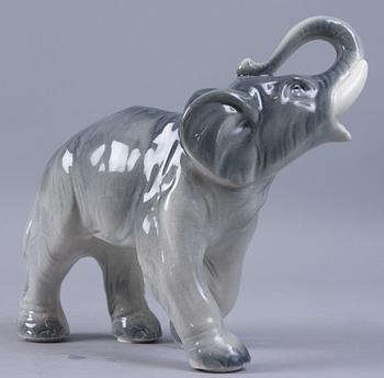 FIGURIN, porslin, 1900-talets första hälft.