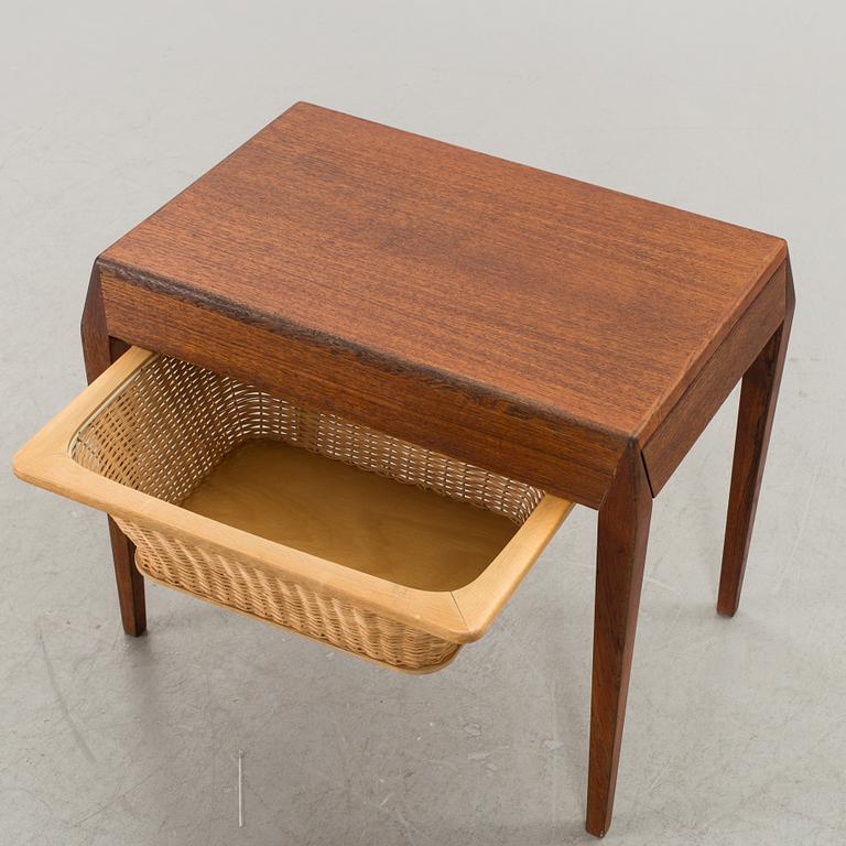WERNER FREDRIKSEN, sybord, "Carina", Eric Gustafsson Möbelfabrik, 1960-tal.