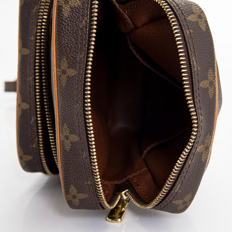 Louis Vuitton, a Monogram Canvas 'Amazone' bag.