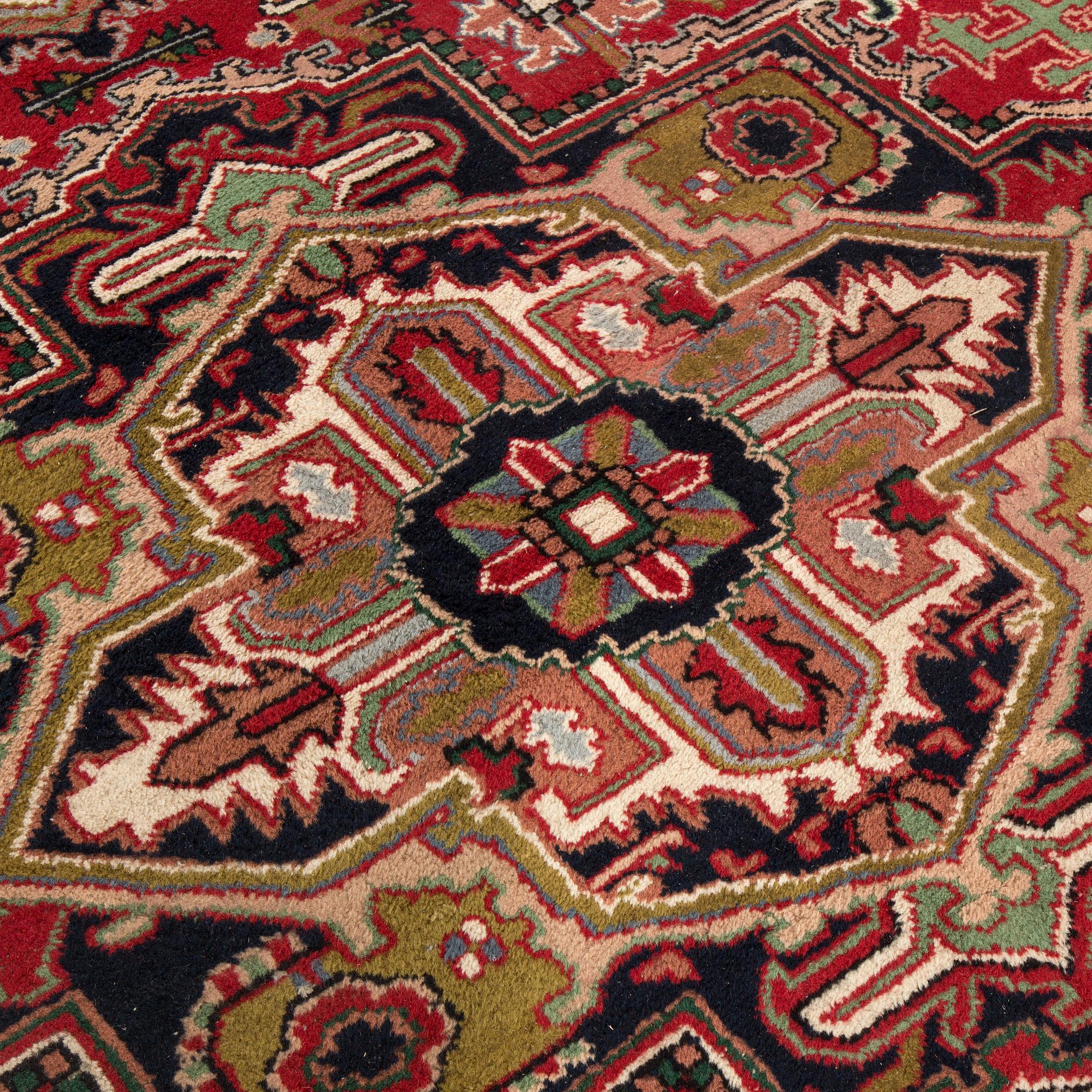 MATTA, semiantik Östeuropa, ca  335 x 244 cm.