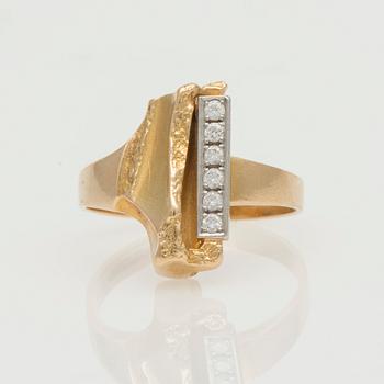 RING "Da Capo", Björn Weckström, Lapponia 1988. 18K guld, briljantslipade diamanter.