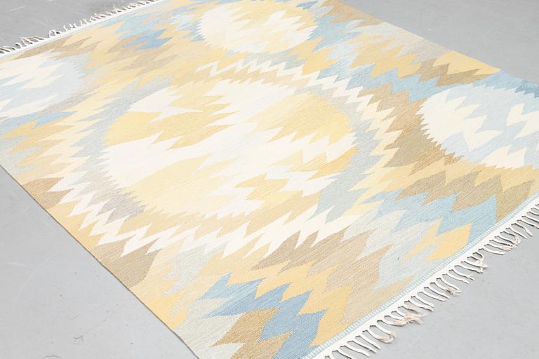 Barbro Nilsson, matta, "Solfläckar", gobelängteknik, ca 230  x 198 cm, signerad AB MMF BN.
