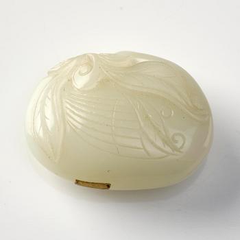 A group of three nephrite sculptures, late Qing dynasty.