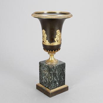 URNA, empirestil, tidigt 1900-tal.