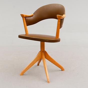 SKRIVBORDSSTOL, 1900-talets mitt.