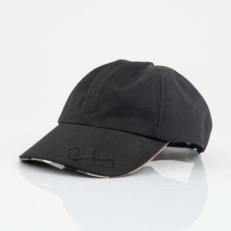 Burberry, väska, solskärm samt keps.