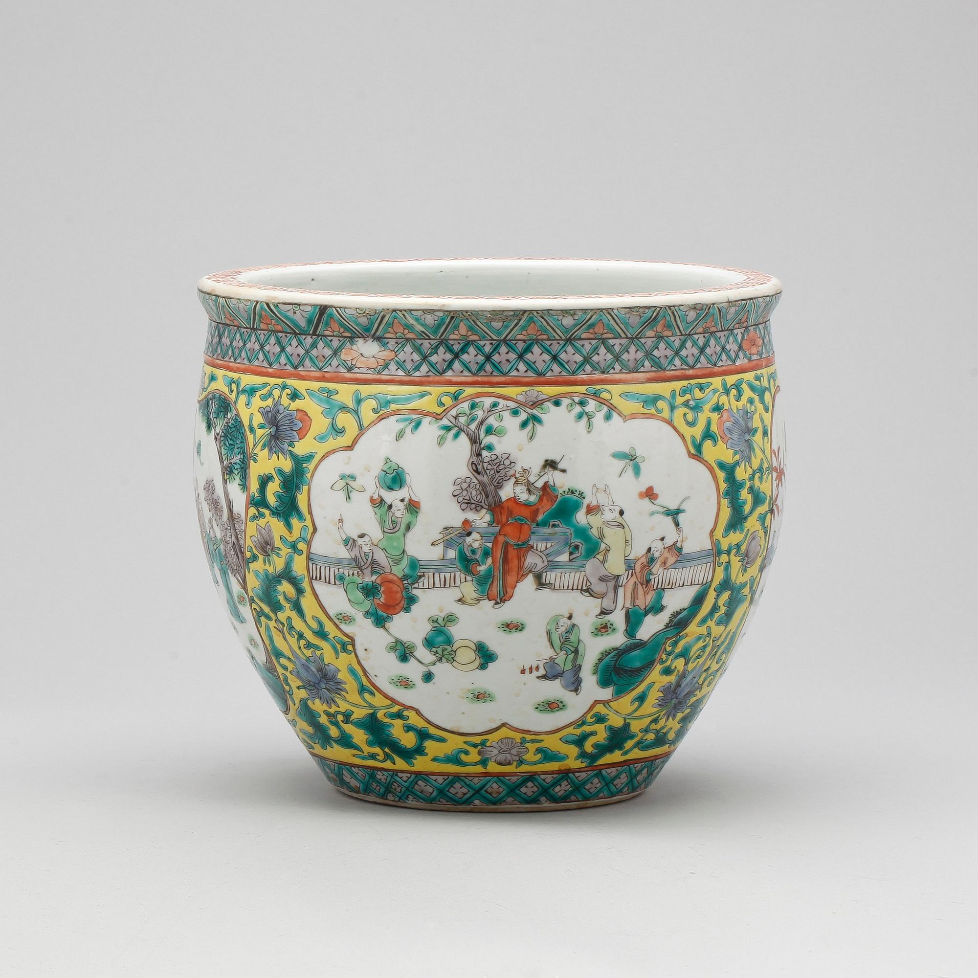 FISKBASÄNG, porslin, Kina, 1800-tal.