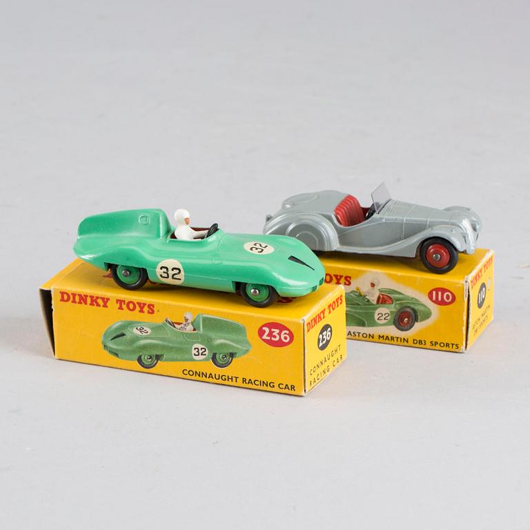 TWO DINKY TOYS CARS FROM THE MIDDLE OF 20TH CENTURY.