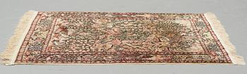Matta, Old, silk Hereke, Souf, ca 132 x 109 cm.
