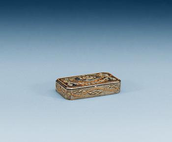 1312. A RUSSIAN 19TH CENTURY STEEL AND COPPER SNUFF-BOX.