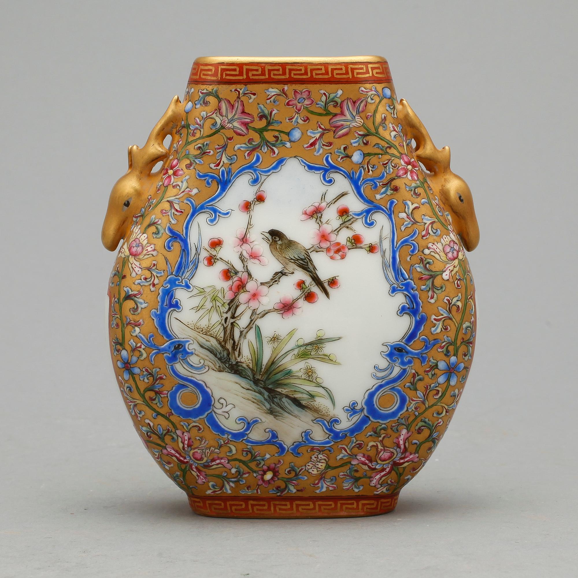 VAS, porslin, Kina, tidigt 1900-tal.