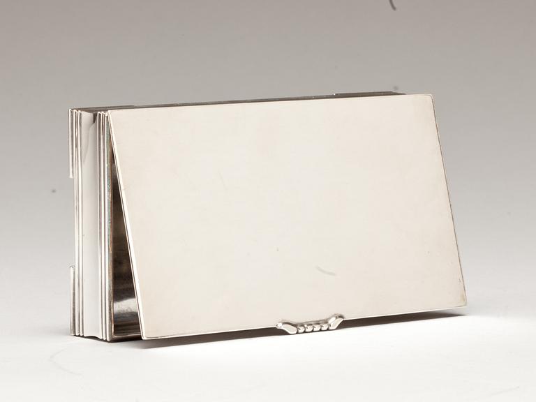 CIGARETTSKRIN, silver. C.C Hermann. Sterling. Danmark 332g.